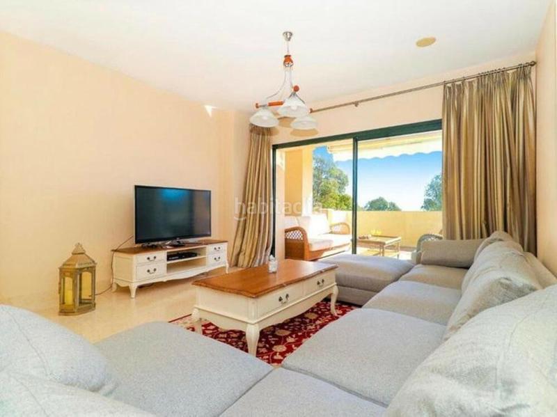 Foto 1842486b-ef9b-4a8e-97eb-436cf99494f6. Miete appartement mit parking pool in los arqueros - puerto del almendro Benahavís