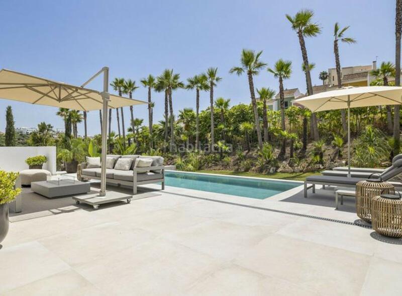 Foto 34222aaf-e939-4aa0-b365-3d96f65cc02b. Casa amb aparcament piscina a Casares golf - Casares del sol Casares