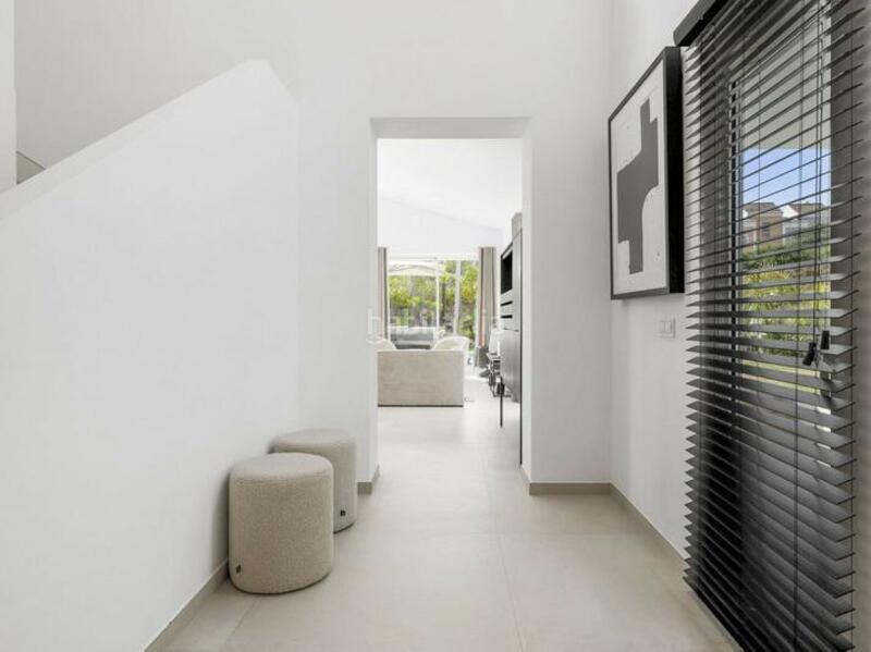 Foto 489b5e87-1086-4fd7-938c-97b2141e5102. Casa amb aparcament piscina a Casares golf - Casares del sol Casares