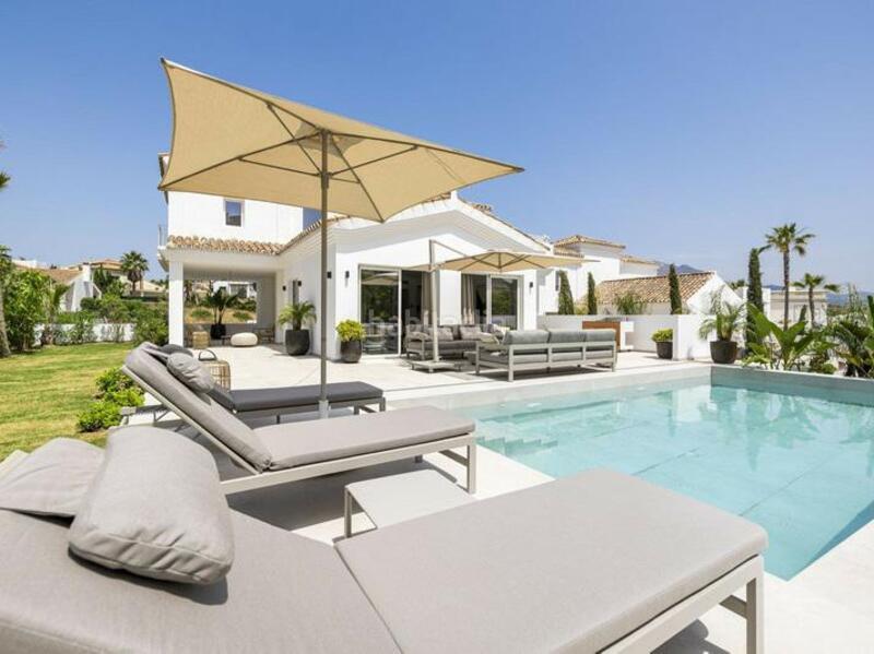 Foto 7ca70965-d00c-4c10-83f1-7886d12984e3. Casa amb aparcament piscina a Casares golf - Casares del sol Casares