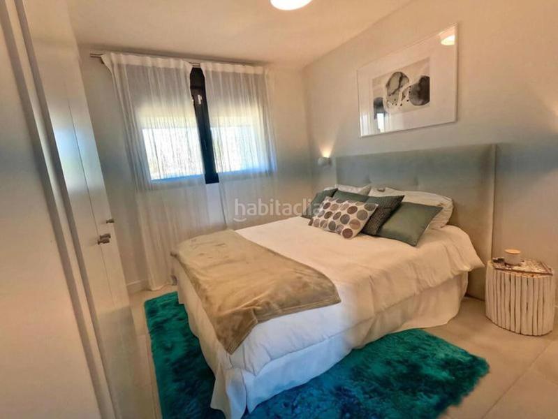 Foto 28cd74d8-113d-4830-874b-97716c3e293c. Rent penthouse with parking pool in La Concha - Resina Golf Estepona