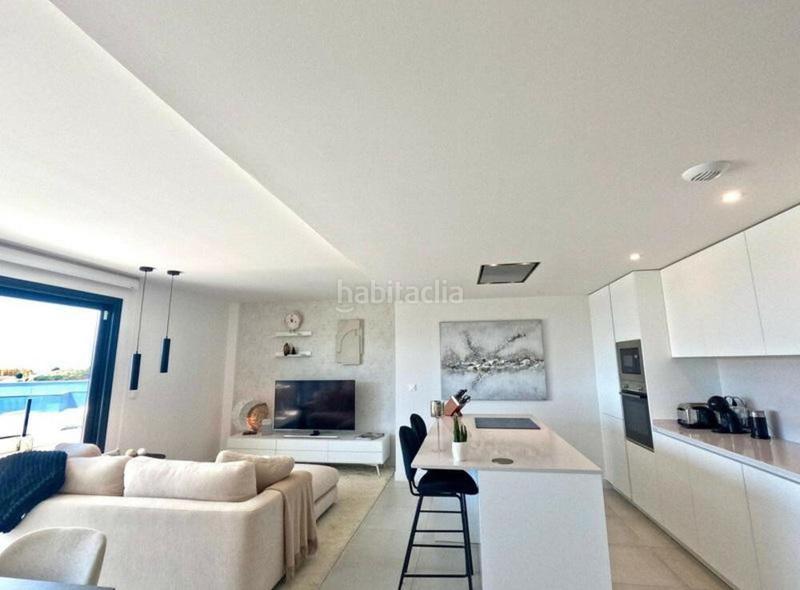 Foto 385c71fa-ce49-4f62-a2cc-4d1c7d61b65e. Rent penthouse with parking pool in La Concha - Resina Golf Estepona