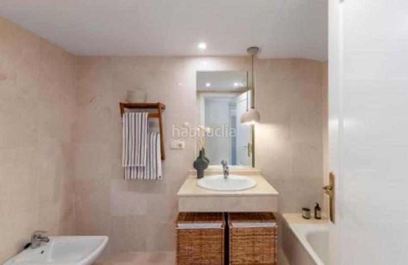 Foto 88666f1d-45d7-4357-8953-77d69ad18286. Attico con parcheggio piscina in Río Real Marbella