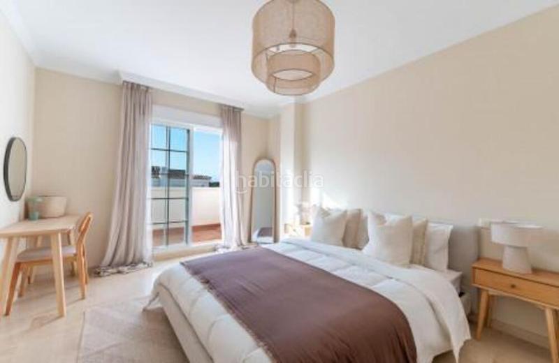 Foto b240a5dd-8d83-4242-83a6-ec936aa9a09f. Attico con parcheggio piscina in Río Real Marbella