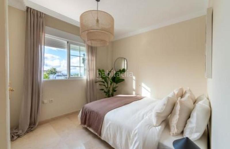 Foto e3218fdc-7493-4b16-b0dc-d74a8383695f. Attico con parcheggio piscina in Río Real Marbella