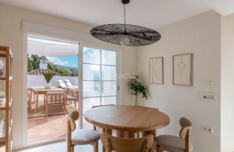 Foto 774a63bc-710b-48dd-9634-3a8e85849e41. Attique avec parking piscine dans Río Real Marbella