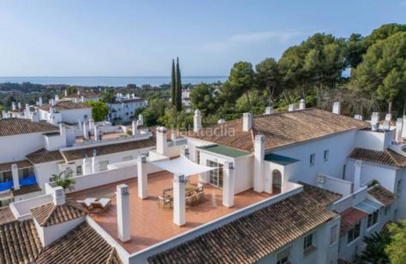 Foto a657d490-7405-4046-9bc2-bec9d68abcaa. Attique avec parking piscine dans Río Real Marbella