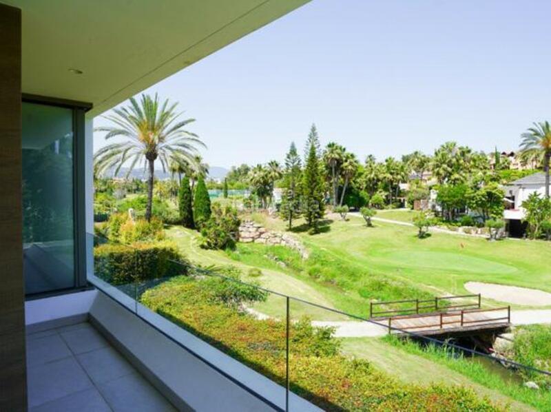 Foto 40dc50b2-dfa1-4fd3-a26f-e1779e573998. Alquiler casa lujo en Paraiso - Barronal Estepona