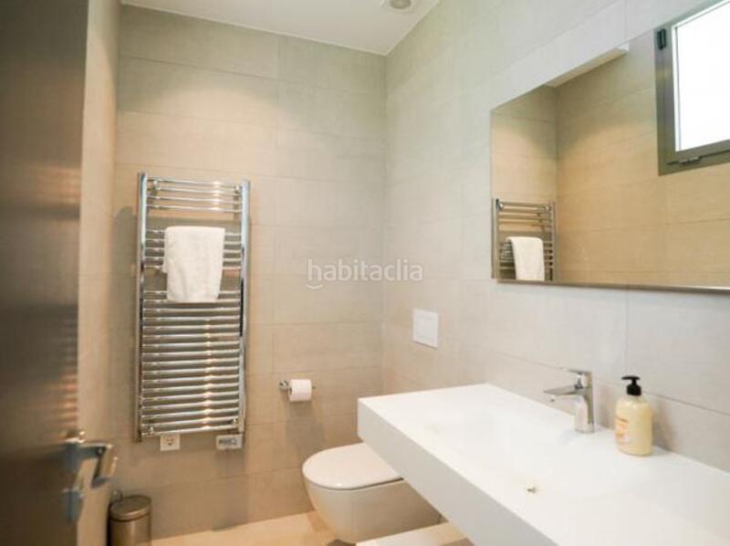 Foto b5c9b354-64b0-4670-bbb0-a3524a9c0111. Alquiler casa lujo en Paraiso - Barronal Estepona