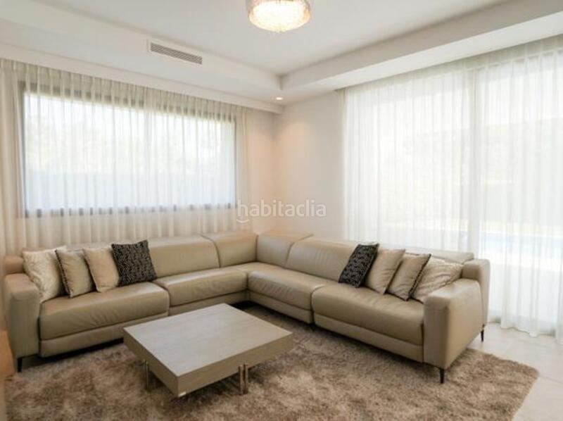 Foto c9ca149b-4137-4544-865c-3669d87860a0. Alquiler casa lujo en Paraiso - Barronal Estepona