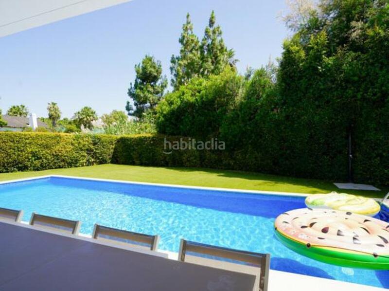 Foto acfdb2b9-49fe-4b38-8c1a-1f638d2b7f9f. Lloguer casa amb calefacció aparcament piscina a Estepona