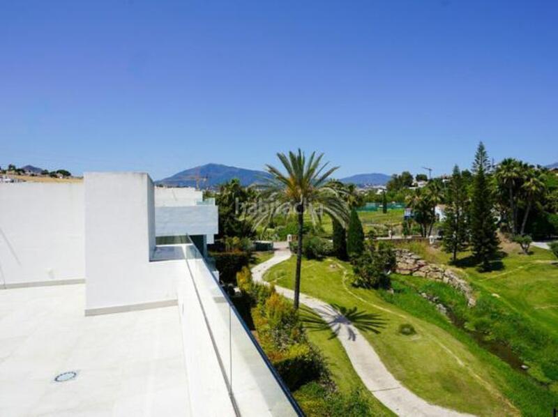 Foto e686b2fe-6619-4b56-bd0f-bc02e8529da3. Lloguer casa amb calefacció aparcament piscina a Estepona