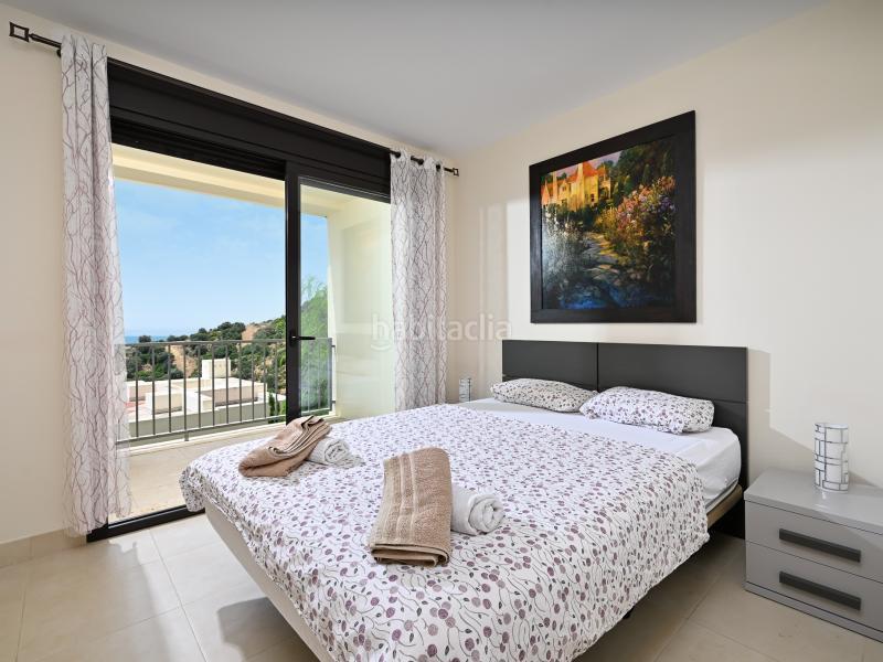 Foto 94ced5fa-e6d4-41b3-afb6-dccad6a32839. Location appartement avec parking piscine dans Alto de los Monteros Marbella