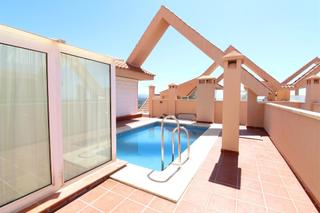Location Attique à Los Naranjos. Atico duplex en alquiler en magna marbella, marbella