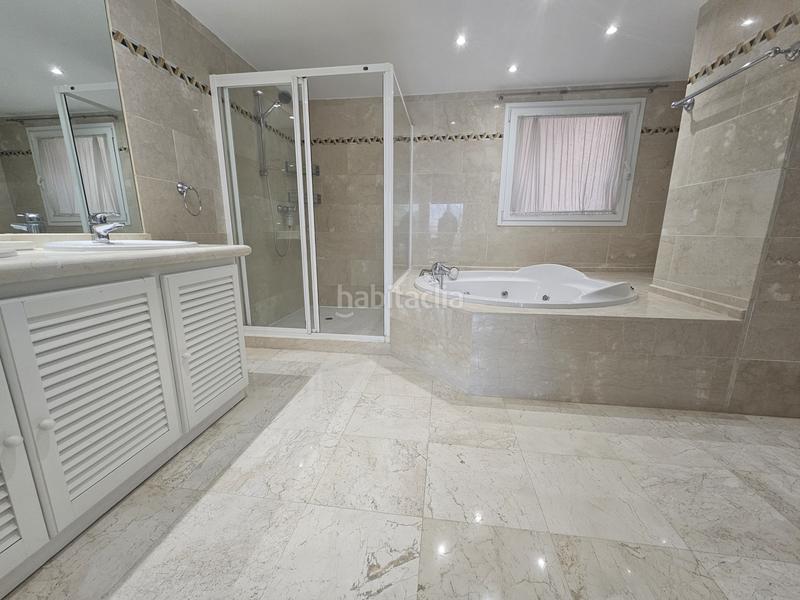 Foto 46202164-cb64-40c5-8153-99b119e05f6c. Miete dachwohnung mit parking pool in Los Naranjos Marbella