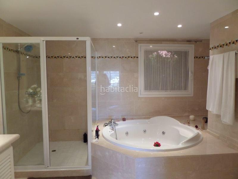 Foto f0c59188-5554-4d6a-ab88-798d0fd4ac10. Miete dachwohnung mit parking pool in Los Naranjos Marbella