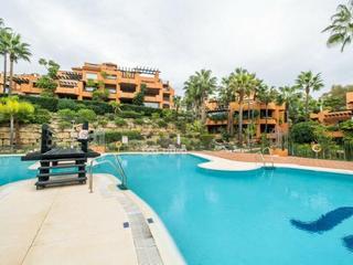 Apartament a Los Naranjos. Lujo