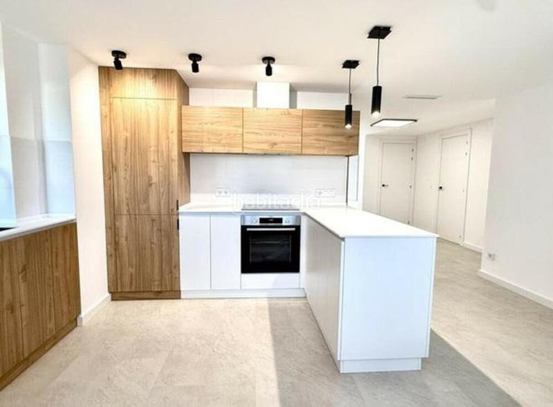 Foto c61cca8a-1436-4ee4-86b9-8cb2f7e5ea89. Location appartement avec parking piscine dans Paraiso - Barronal Estepona