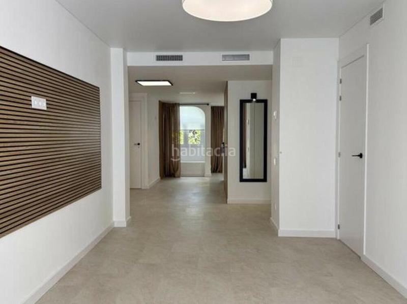 Foto f704b1f1-a279-47c6-a4cb-425bcffc5a50. Location appartement avec parking piscine dans Paraiso - Barronal Estepona