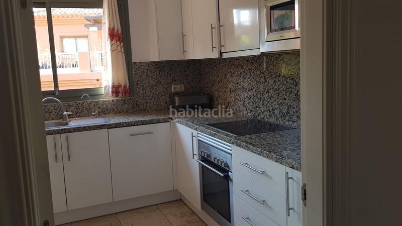 Foto 8280fb6a-aff8-4dc8-aa1f-9916db192c77. Alquiler ático precioso ático en Benatalaya, benahavis en Estepona