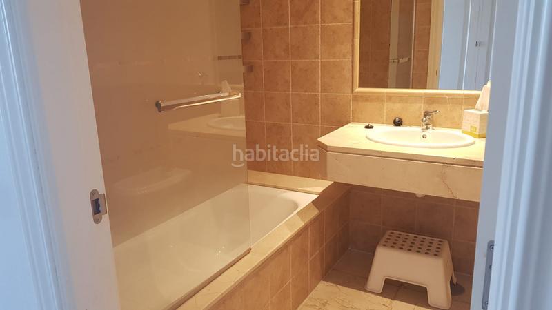 Foto dbd62bcc-c956-4235-80eb-17f6bdc58b54. Alquiler ático precioso ático en Benatalaya, benahavis en Estepona