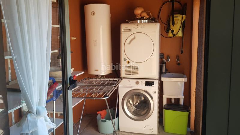 Foto 58de62cf-40df-473a-9d76-659db80ba853. Miete dachwohnung mit parking pool in Benatalaya Estepona