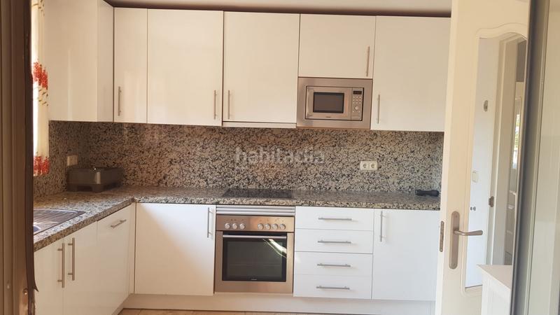 Foto b09e44b7-7d27-4143-ad6f-1b78444dd8c0. Miete dachwohnung mit parking pool in Benatalaya Estepona