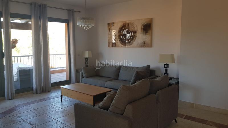 Foto e089df03-4a9e-4586-902d-bf248a473dfa. Miete dachwohnung mit parking pool in Benatalaya Estepona