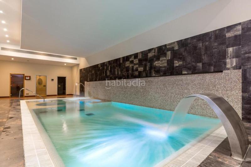 Foto b4666c0a-cf5c-4ef0-85d4-e82f5ca35a59. Rent penthouse with parking pool in Benatalaya Estepona
