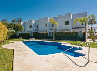 Semi detached house in La Dama de Noche - La Alzambra