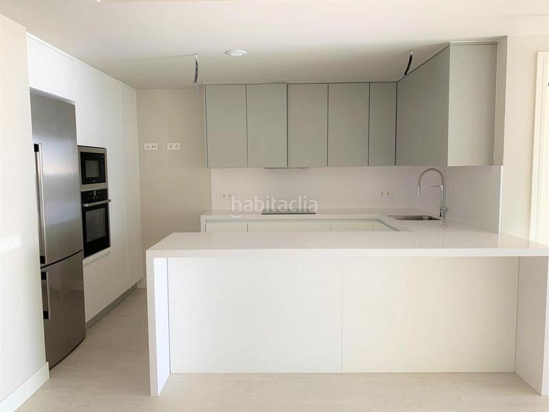 Foto 4470fdd4-6618-45ea-b75c-24d13d7e1ed1. Location appartement avec parking piscine dans Los Naranjos Marbella