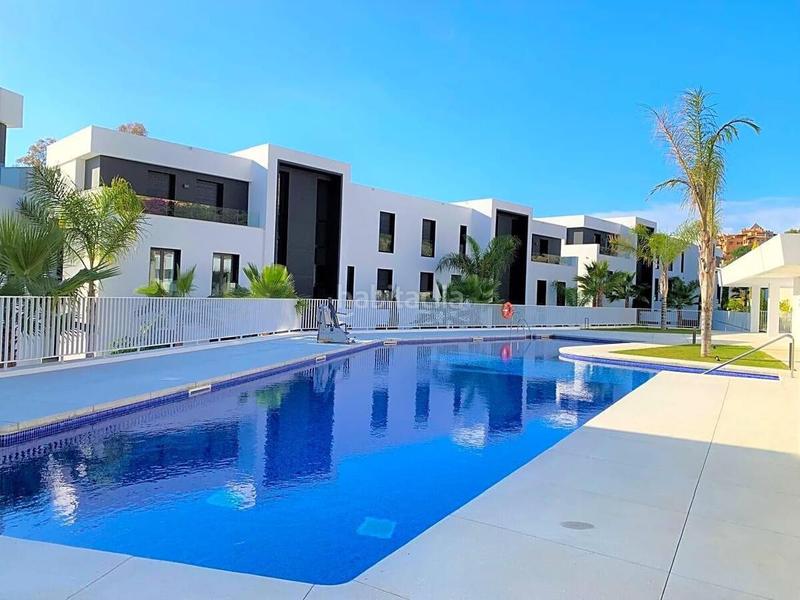 Foto 7363a798-23c1-44f6-aa5c-74946d57a4e9. Location appartement avec parking piscine dans Los Naranjos Marbella