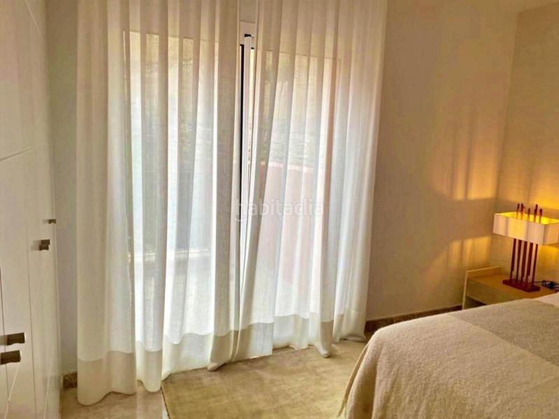 Foto c08387b0-0b5b-4adc-9a46-53b2d903e31b. Rent penthouse with parking pool in Los Naranjos Marbella