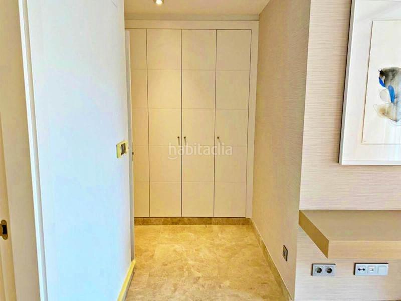 Foto c8e7934e-b647-4d6c-9cd1-4832efff5d36. Rent penthouse with parking pool in Los Naranjos Marbella