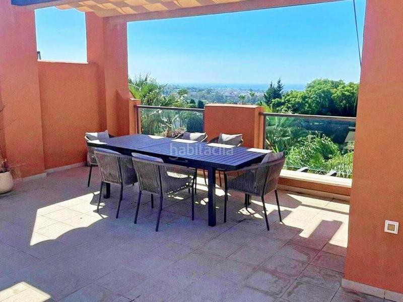 Foto e7837dc2-b4b2-4b8c-af08-9f9ac32afffa. Rent penthouse with parking pool in Los Naranjos Marbella