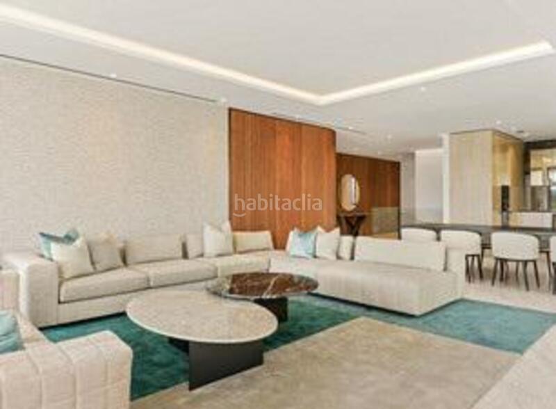 Foto f09fbf5c-6b4e-48bb-aa4e-ed3de7b9c676. Planta baja lujo en Las Lomas de Río Verde Marbella