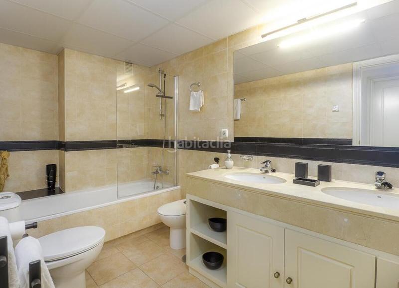 Foto 720cc045-33e3-4010-ae26-6d76444273bf. Location appartement avec parking dans Seghers Estepona