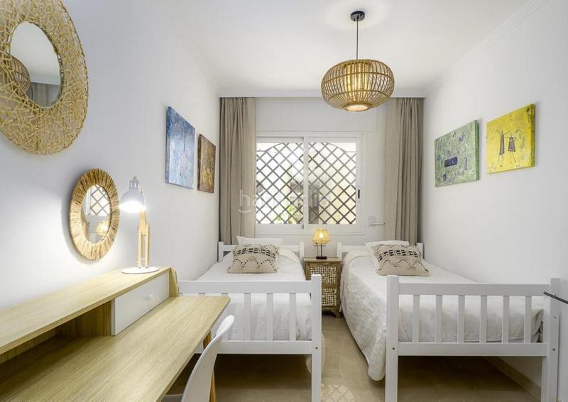 Foto a890e4d7-52d0-46b2-9d39-6bd6bad63ac9. Location appartement avec parking dans Seghers Estepona