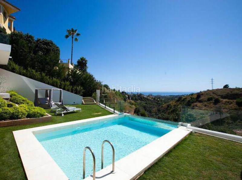 Foto 1b4d0906-abdf-4a06-a852-f7ff1e47d0c8. Location maison avec parking piscine dans El Rosario - Ricmar Marbella