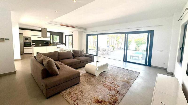 Foto ae852e5e-cd70-48a3-8057-c29cda0dd56a. Lloguer casa amb piscina a Paraiso - Barronal Estepona
