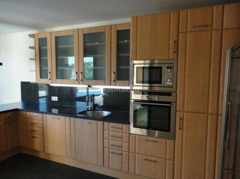 Foto 60e516e8-9cc2-4005-9713-5a334b7831e7. Affitto casa con parcheggio piscina in los arqueros - puerto del almendro Benahavís