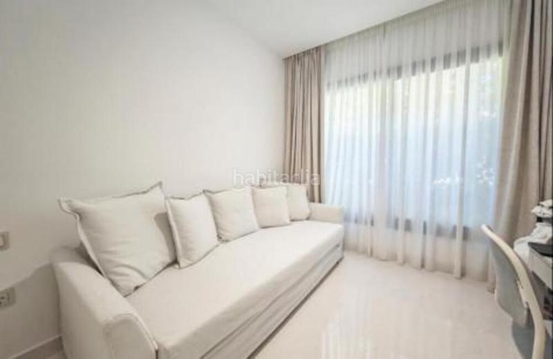 Foto 075ba95c-8229-499d-aae5-cbe07c810456. Apartament amb aparcament piscina a Nueva Atalaya Estepona