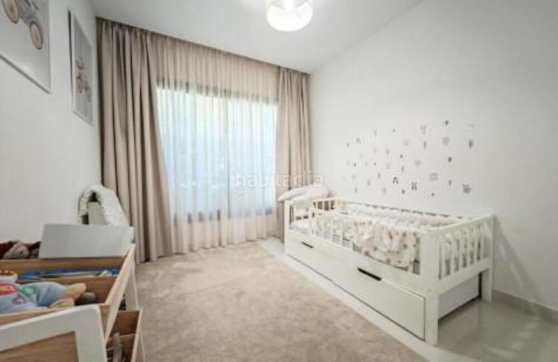 Foto 15620b08-3348-447a-99c8-c3708259d8c4. Apartament amb aparcament piscina a Nueva Atalaya Estepona