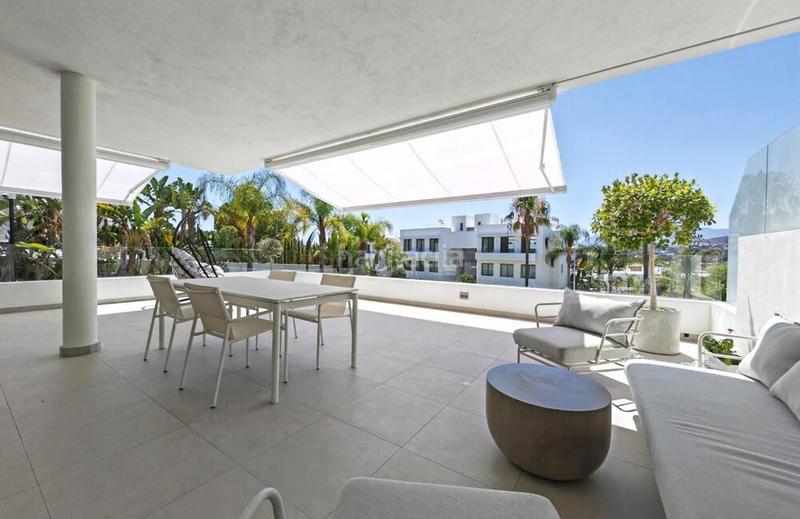 Foto 2295a0a7-780c-4b6c-ac51-6f157aa4a7d0. Apartament amb aparcament piscina a Nueva Atalaya Estepona