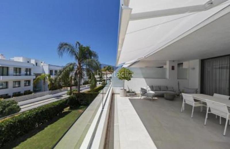 Foto e4be5869-1ac3-4f0d-a137-45789b0fa967. Apartament amb aparcament piscina a Nueva Atalaya Estepona