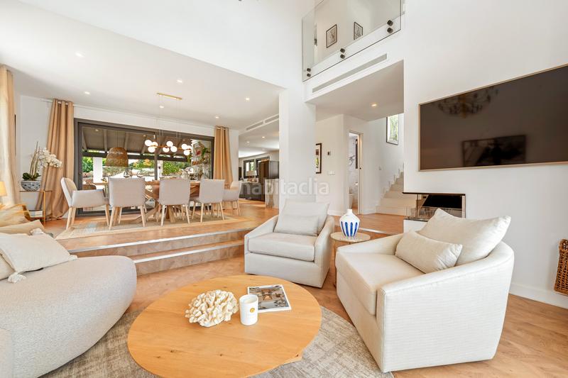 Foto 2f2b2bbb-3928-4f43-84e4-3bcf91f91faf. Casa amb aparcament piscina a Los Naranjos Marbella