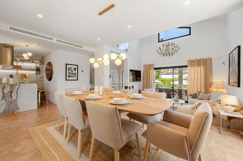 Foto bef80a71-0170-4c9f-821b-5aa2d2b1e836. Casa amb aparcament piscina a Los Naranjos Marbella