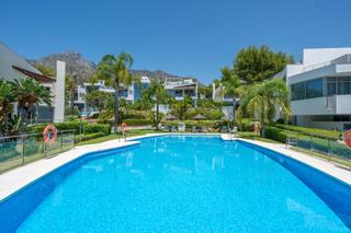 Semi detached house in Sierra Blanca
