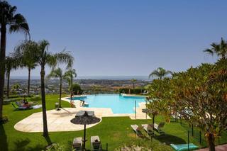 Alquiler Apartamento en El Paraíso. Espacioso apartamento de 3 dormitorios en alquiler  hacienda del