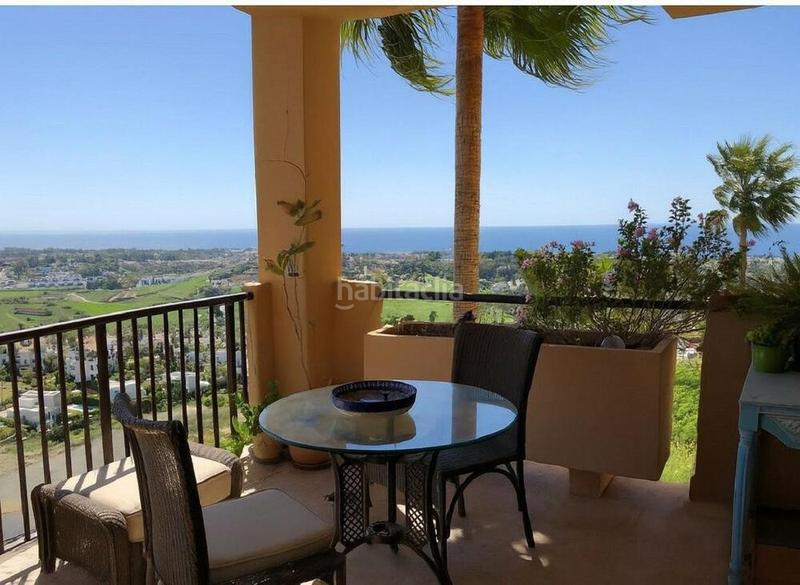 Foto b2699abd-7cd2-4c0d-b8c9-40b2f7fc7ae6. Miete appartement mit parking pool in El Paraíso Benahavís